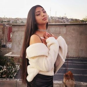 Meet your Posher, Eva